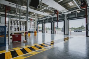 Henry Brothers hands over new facilities for 280 (NATO) Signal Squadron at Beacon Barracks photo